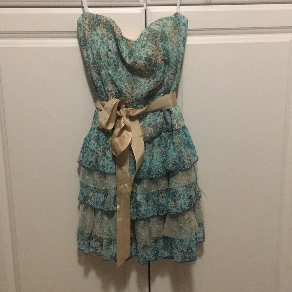 Strapless dress